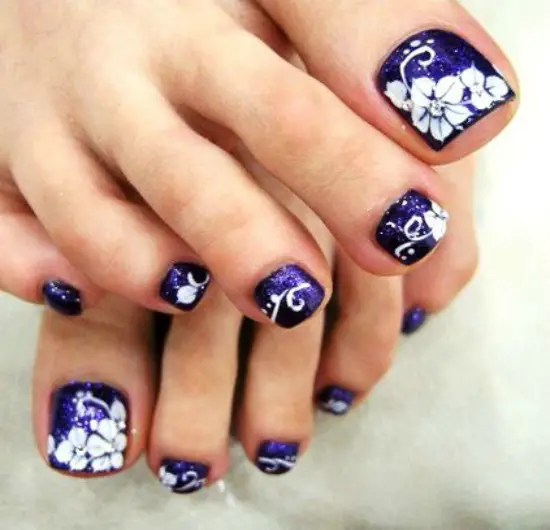 Purple toe nail Art Design