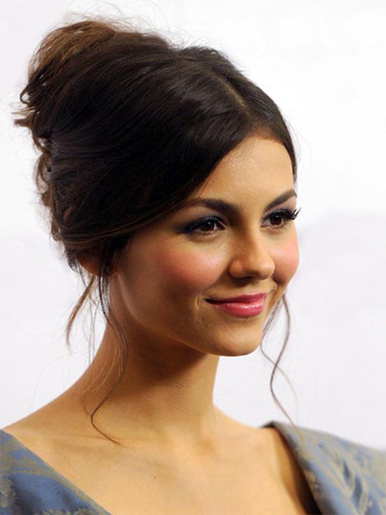 Victoria Justice Simple French Twist Updo