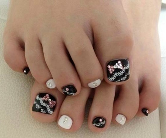 lace toe nail Art design