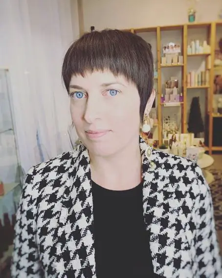 Short Fringes Smooth Pixie Cut