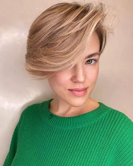 Blonde Short Fringe Hairstyle