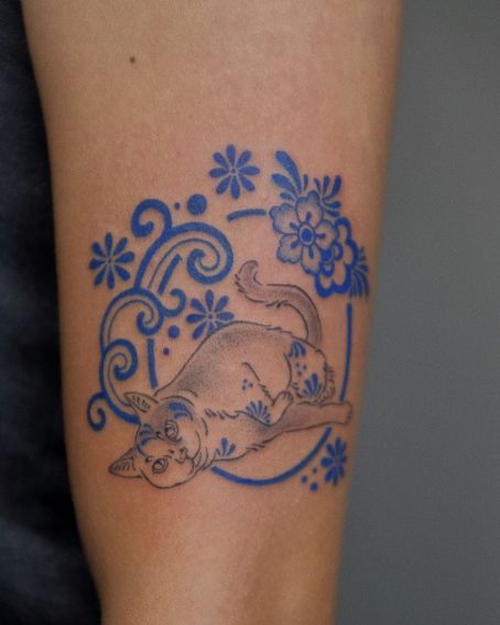 Cat Tattoo With Outer Blue Design