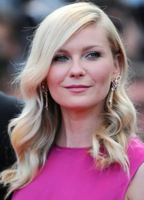 Kirsten-Dunst side Prom hairstyle 