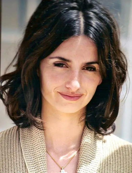 Top 20 Penelope Cruz Hairstyles & Haircuts Ideas For You 