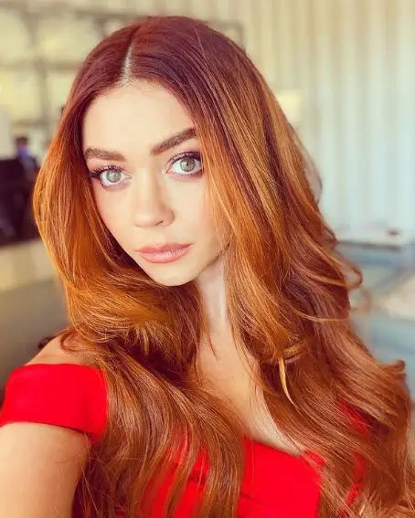 Sarah Hyland Brown Wavy Hairstyle