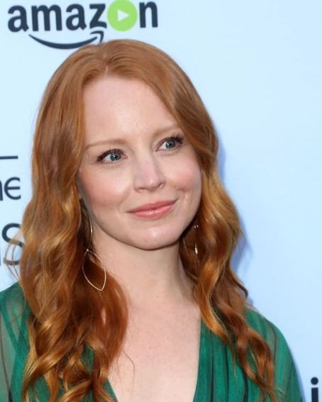 Lauren Ambrose Side Parted Wavy Hairstyle 