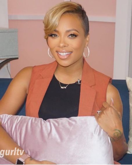 Black Rooted Undercut Hairstyle Of Eva Marcille