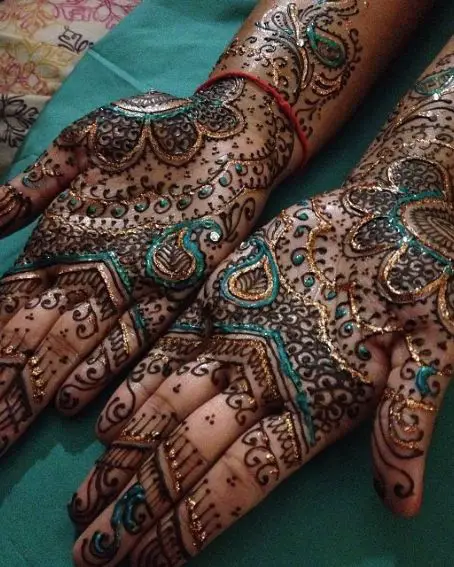 Henna Paste Embellished Glitter Mehndi