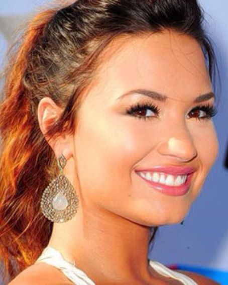 Demi Lovato Ponytail Hairstyle