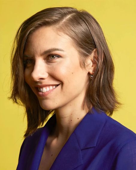 Lauren-cohan In Short Brown Hairstyle