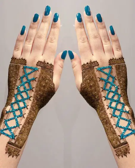 Corset Glove Mehndi Design