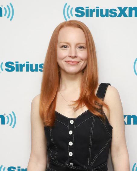 Lauren Ambrose Unique Hair Style