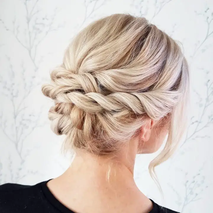 Short bridesmaid updo