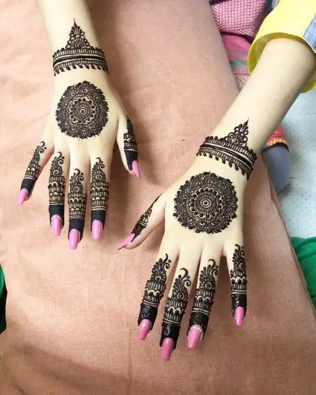 Arabic Mehndi Design On Backhand