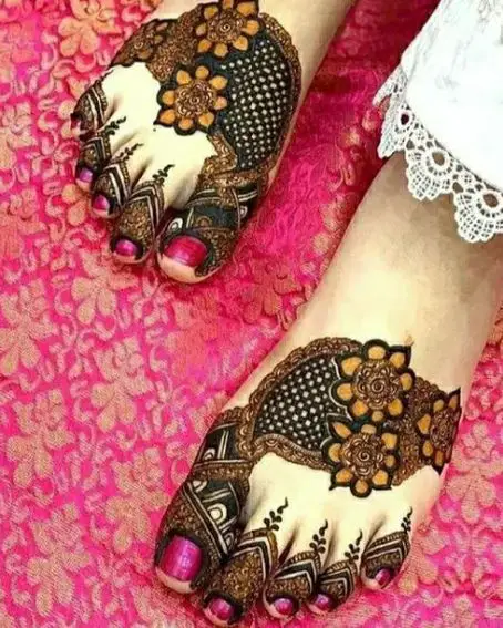 Black Mehndi Foot Design
