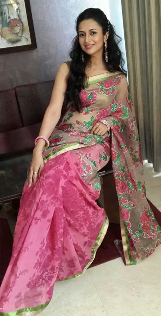 18 awesome pics of divyanka tripathi in saree