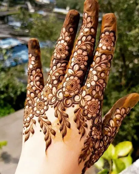 Finger Mehndi Design