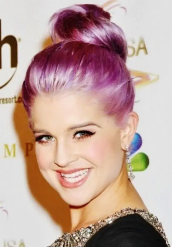 20 Kelly Osbourne Hairstyles & Haircuts That Will Inspire You