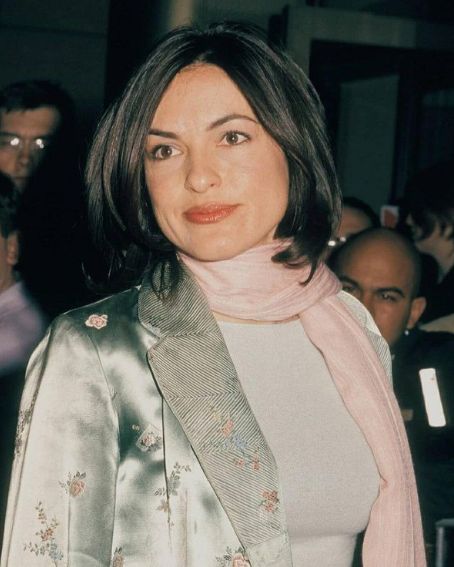 Mariska Hargitay Angled Bob