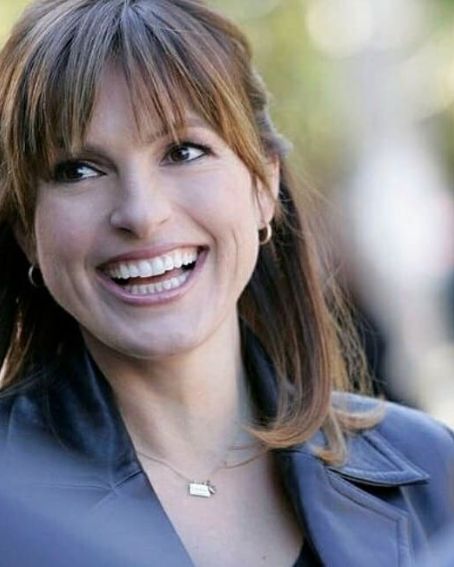 Mariska Hargitay Medium Bob With Front Bangs