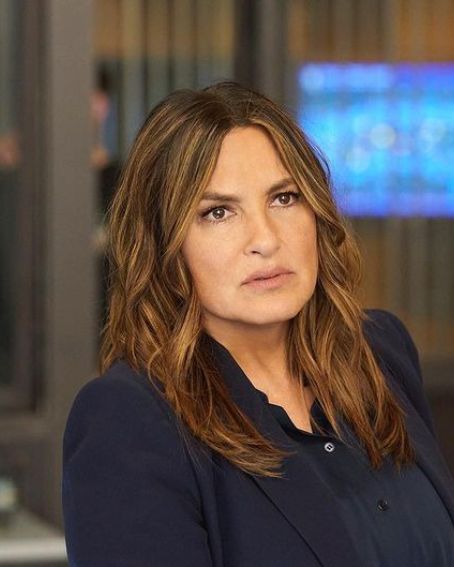 Mariska Hargitay Messy Hair