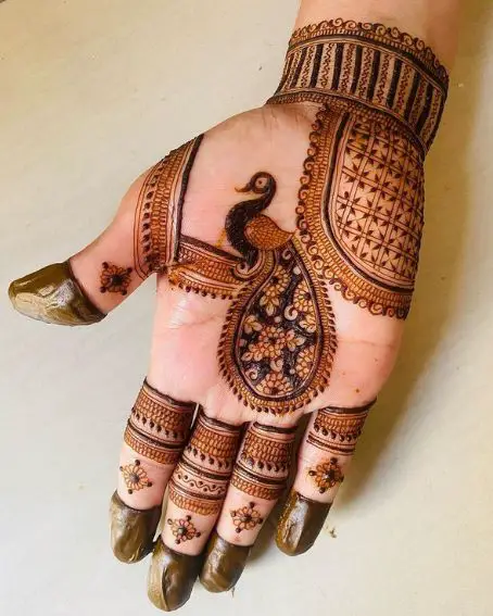 Peacock Motifs Mehndi Design