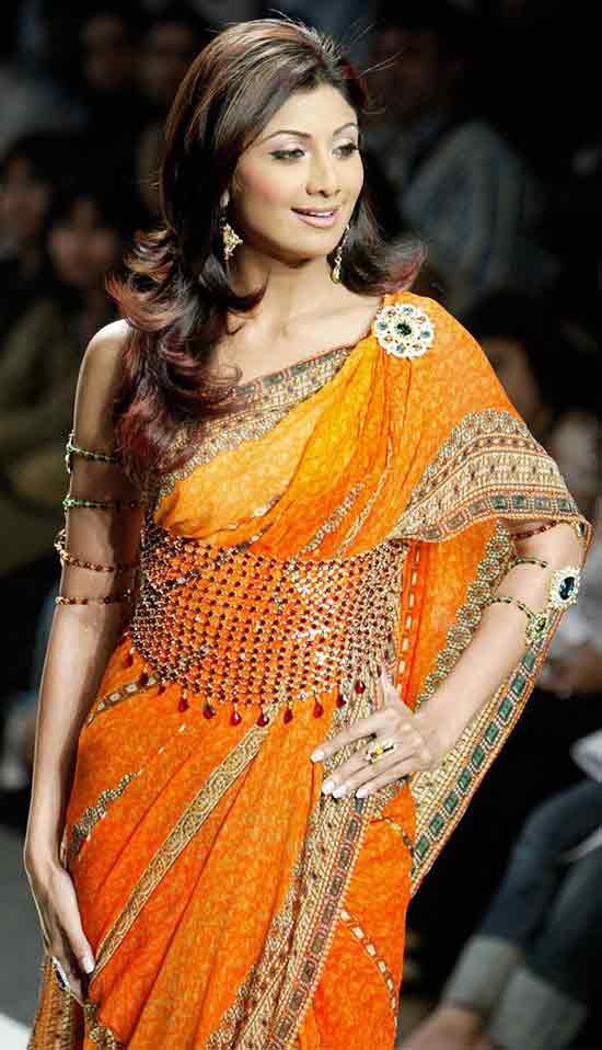 19 Awesome Pics of Shilpa Shetty in Saree - Beauty Epic
