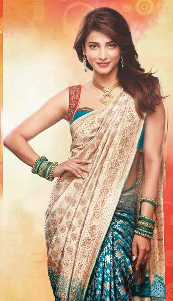 20 Most Beautiful Pics Of Shruti Hassan In Saree