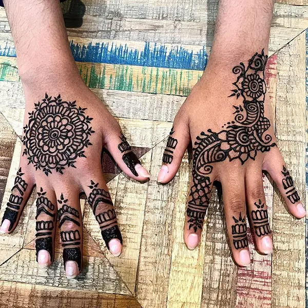 Typical Mehndi Motifs for a Graceful Hand