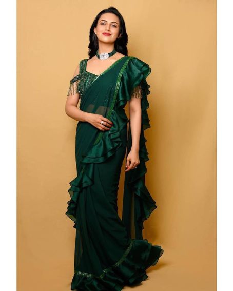 Beautiful Divyanka Tripathi In Dark Green Frilled Saree