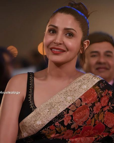 Anushka Sharma In Black Georgette Saree