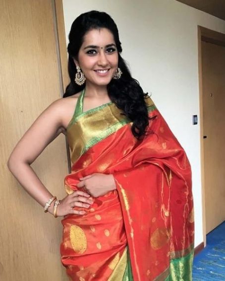 Rashi Khanna In Red Pattu Silk Saree With Gold Zari Border