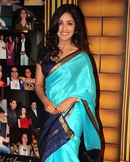 The Sky Blue And Navy Blue Color Saree Of Yami Gautam