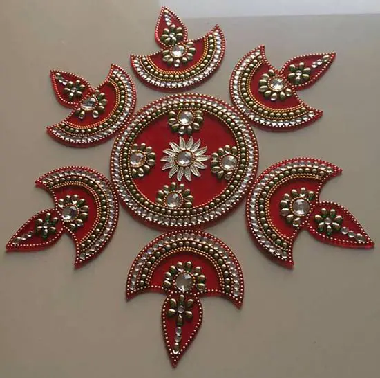 10 Diya Kundan Rangoli