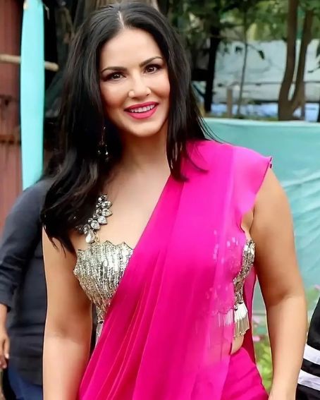 Sunny Leone In Pink Saree With Stone Work Blouse