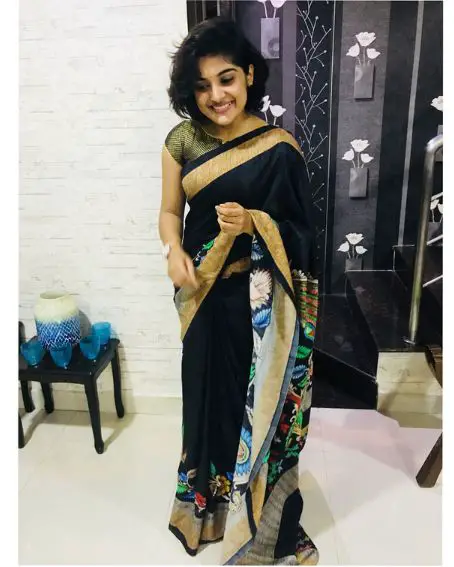 Nivetha Thomas in Black Kalamkari Saree