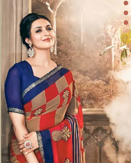 Checkered Pattern Divyanka Tripathi Silk Saree With Blouse