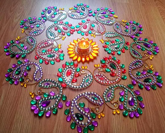 18 Peacock kundan rangoli