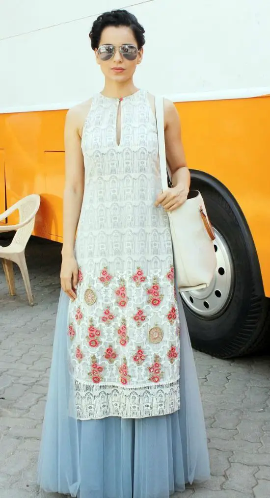 Kangana Ranaut In Long Kurti