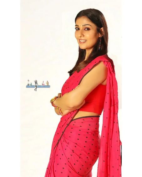 Nayanthara’s Casual Saree In Pink With A Black Dot