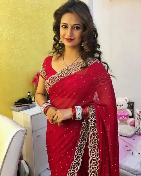 Digital Printed Pattern Pink Saree Of Divyanka Tripathi