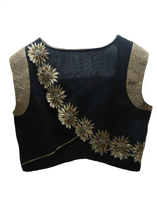 22 Graceful Pics of simple thread work blouse &amp; Saree designs