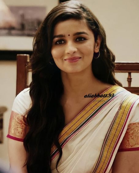 Alia Bhatt In Kerala Saree With Border