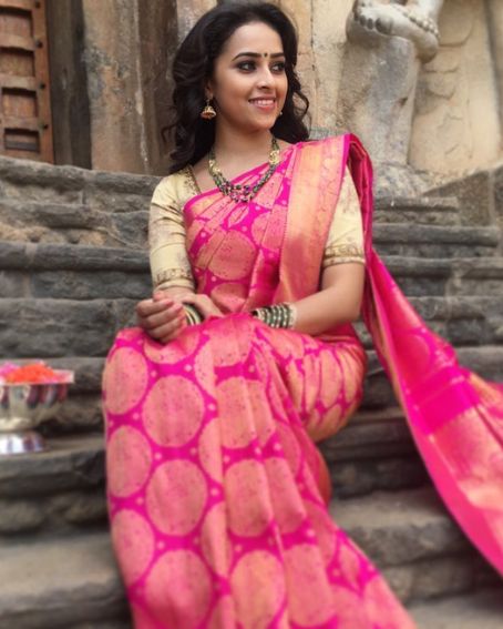 Sri Divya In Pink Pattu Saree