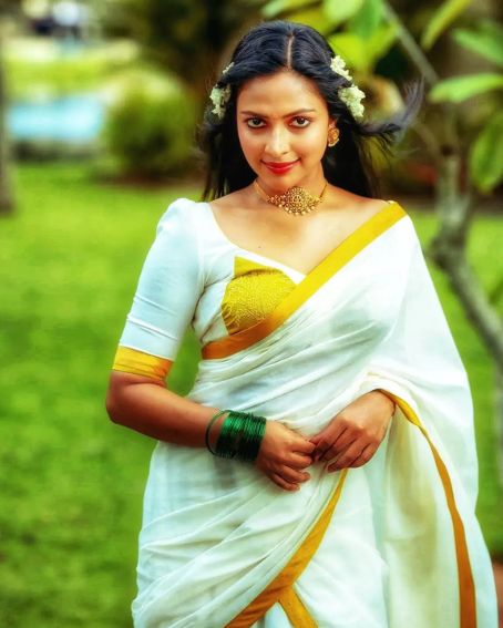 Amala In Kerala Best Style Saree