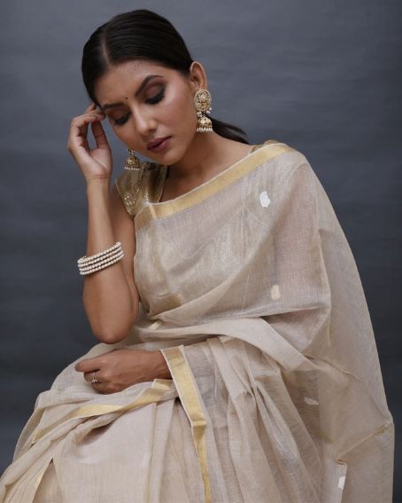 Divine Off White And Gold Saree In Cotton Silk Mix Fabric
