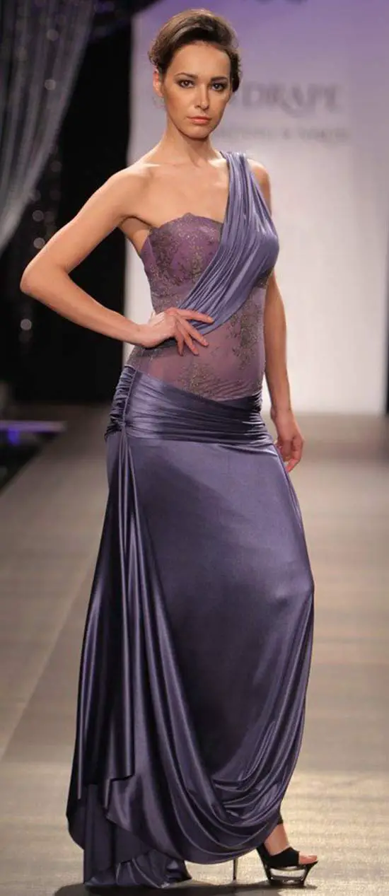 Deep Lavender Sari Gown with Lace Blouse by Shantanu and Nikhil
