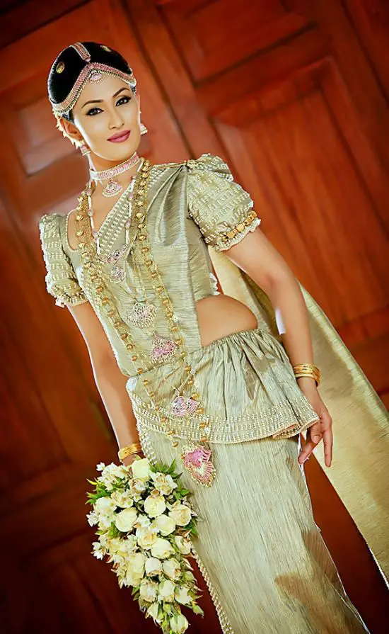 Sri lankan Gold Shaded Wedding Short Puff Sleeve Blouse