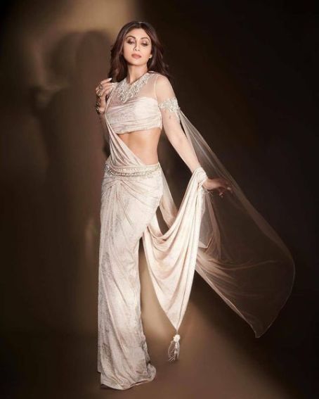 Shilpa Shetty In Cream Color Beautiful Saree Gown