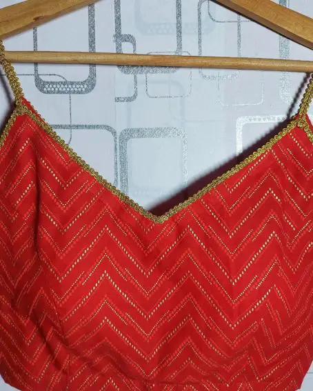 Red Zigzag Blouse With Crop Top Design